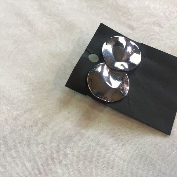 Silvertone Hammered Disc Pierced Earrings - Picture 3 of 5